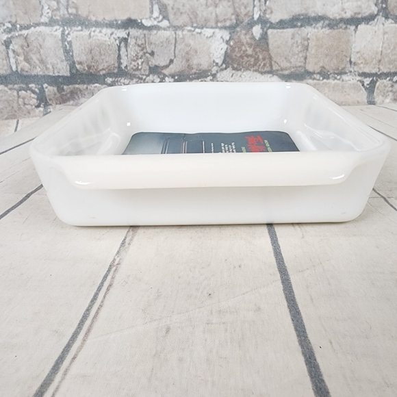 Vintage Anchor Hocking 8" Green Meadow Cake Pan Milk Glass Fire King Ovenware - Picture 7 of 15